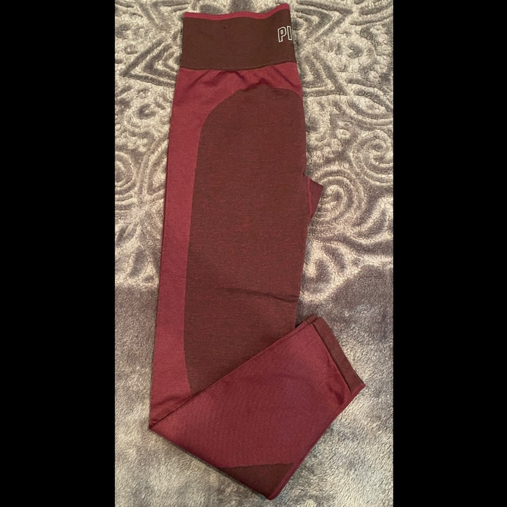 PINK! Victoria’s Secret SEAMLESS Leggings! Like NEW! Burgundy/ Large/HighWaisted